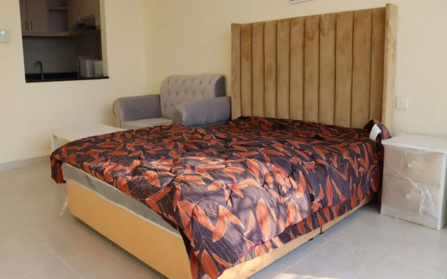 Beautiful Furnished Studio With Close Kitchen