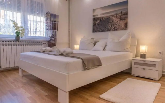 Apartman Crikvenica 30218 - Mira