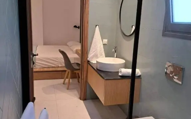 Courtyard Luxury Suites Marianthi