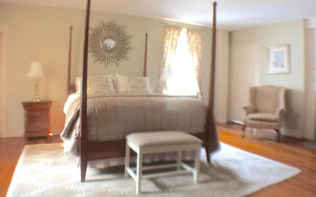 The 1774 Inn