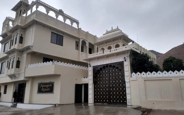 Maangarh Resort