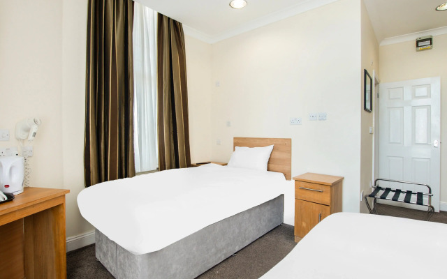 Russell Court Hotel