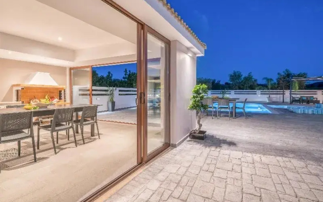 Ostria Luxury Villa