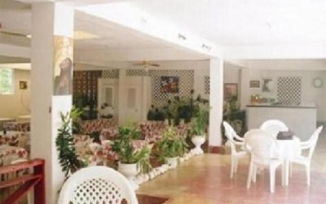 Отель Sunflower Villas Ранавей-Бей вид на фасад