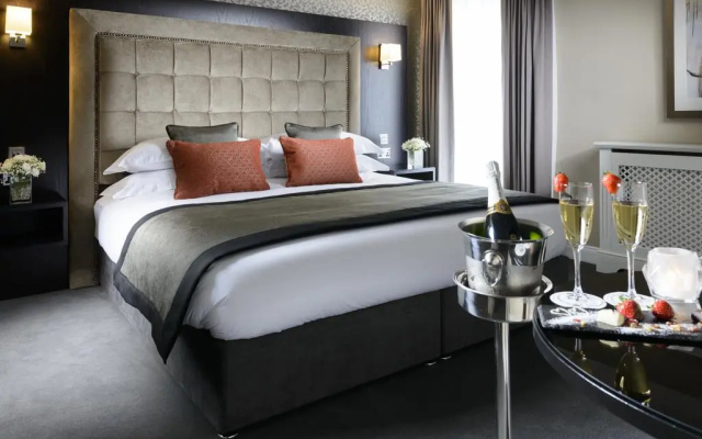 Killarney Oaks Hotel