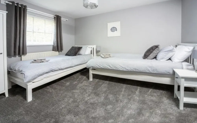 1 Wesley Mews
