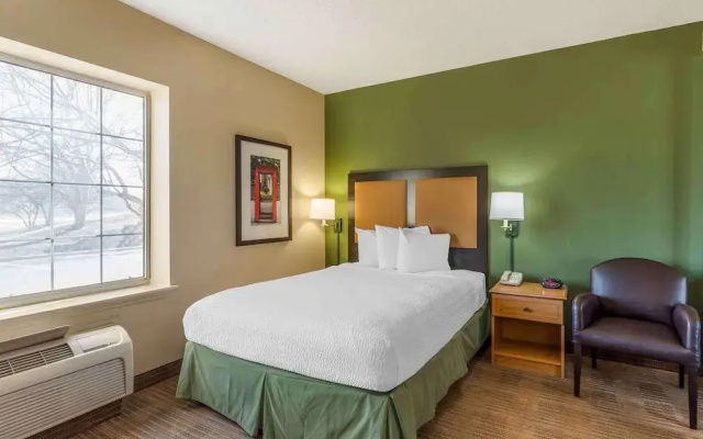 Studio 6 Extended Stay Chicago Vernon Hills Lincolnshire Il