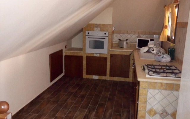 Etnic House Carini