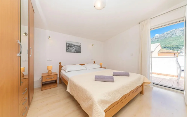 Awesome Home in Kastel Gomilica With Wifi and 1 Bedrooms