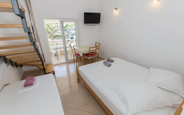 Anka - Amazing Location - SA4