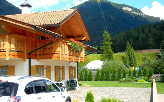 Anna Apartment