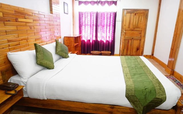 Treebo Trip Omega's Stay Inn