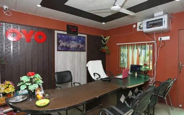 OYO 24529 Hotel Oasis