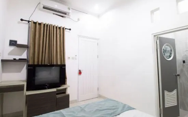 RedDoorz Mampang 7
