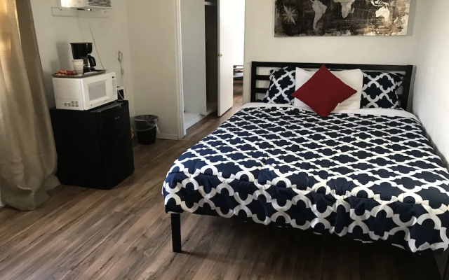 Mojave Trails Inn and Suites