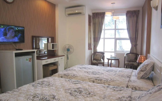 Redflower Hotel