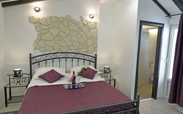 Kuzma Rooms 2