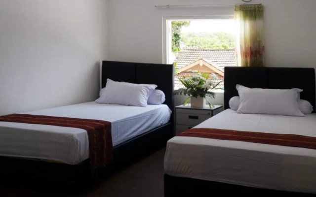 Donita House
