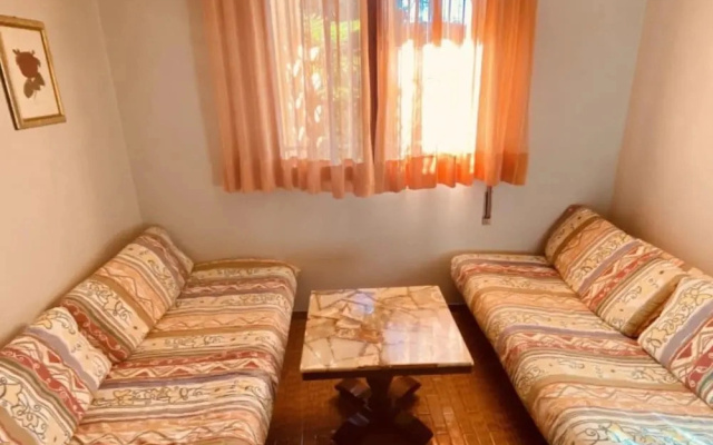 Lovely Accommodation With Garden for six