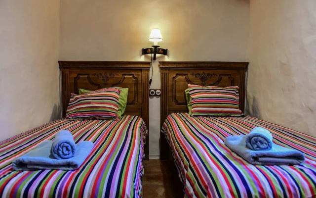 1145 Cortijo la Perla