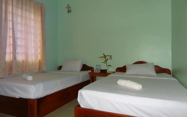 Damnak Riverside Villa