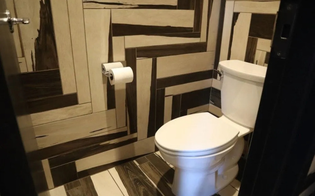 Intimate En Suite Studio