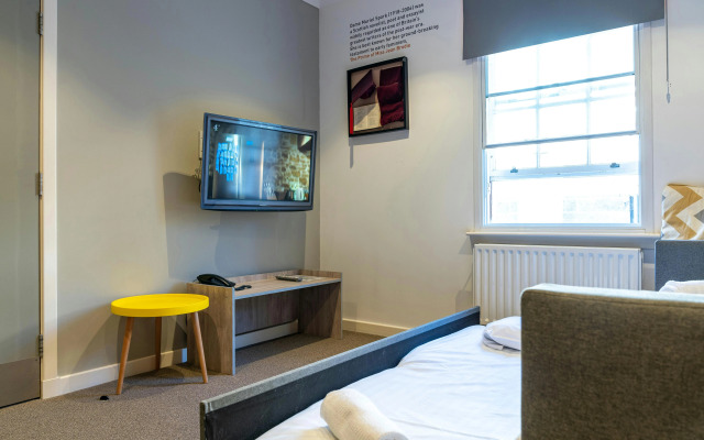 Stewart by Heeton Concept