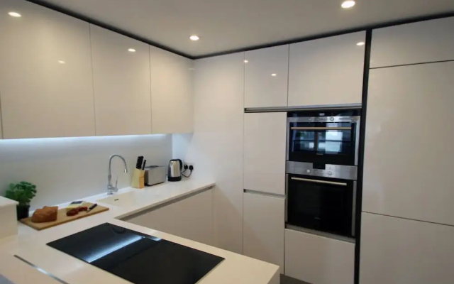 Dance Square Apartments
