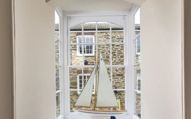 The Custom House