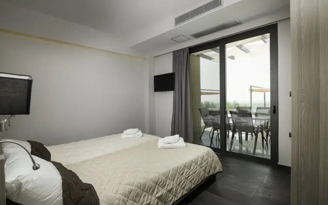 Serenity Suites Sea View 3