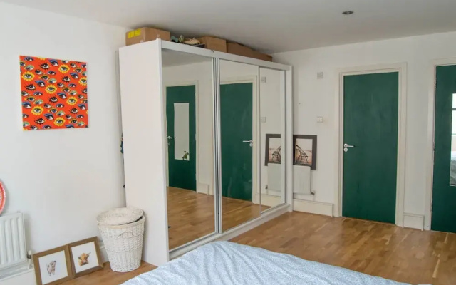 Charismatic 2 Bedroom Duplex in Shoreditch