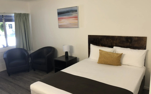 Coral Sands Motel