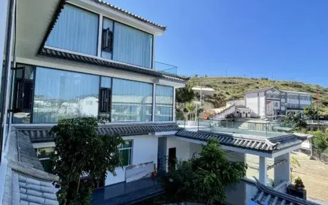 Dali Sanyinbang Courtyard Mountain Seaview Homestay (Shuanglang Qingshan Branch)
