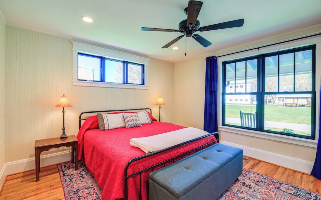 Stunning Damascus Vacation Rental w/ Fire Pit!