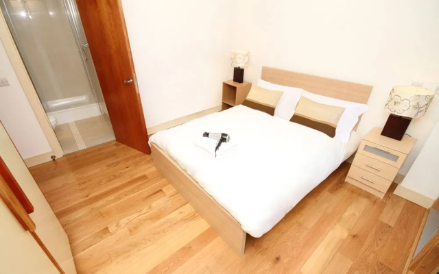 Georges Street Luxury Apartment