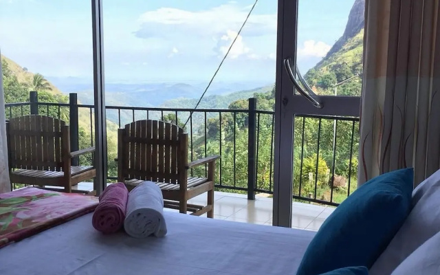 Dewy Arena Hotel