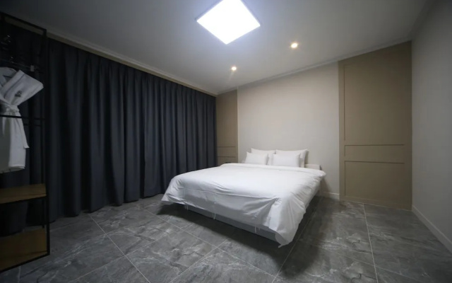 Busan Gangseo Gulangdong Besti Hotel