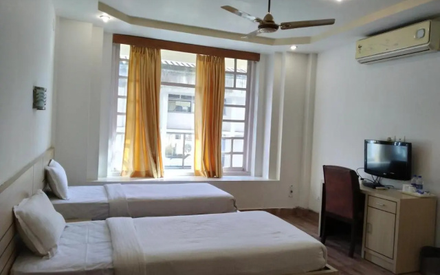Hotel SC Grand