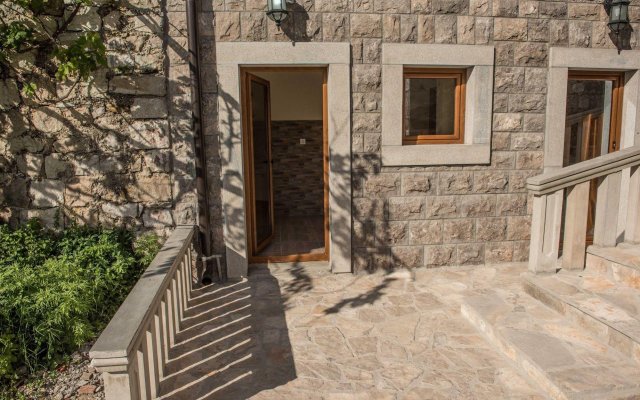 Apartments Kristina in Krasici, Montenegro from 133$, photos, reviews - zenhotels.com hotel front