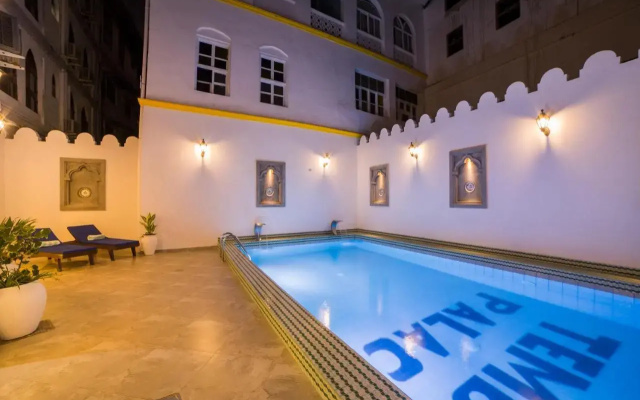 Tembo House Hotel