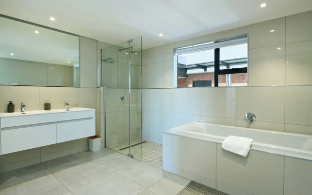 The Docklands 2 Bedroom Penthouse