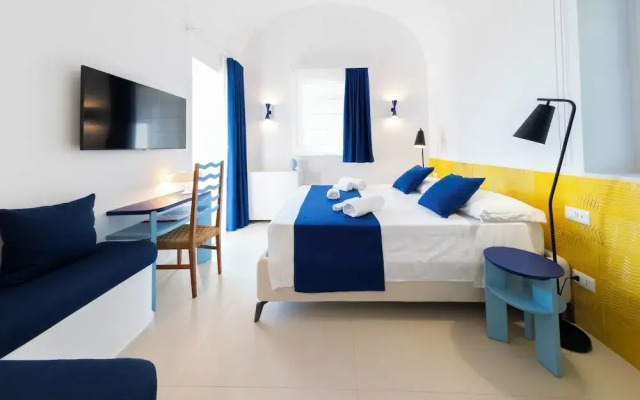 Elegant Villa In Anacapri | Infinity Pool & Design