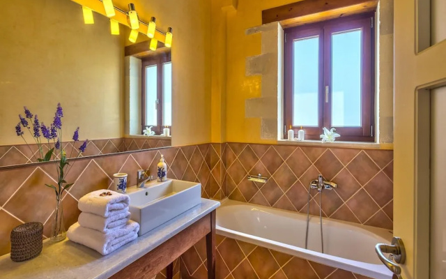 Azure Villa in Platanias