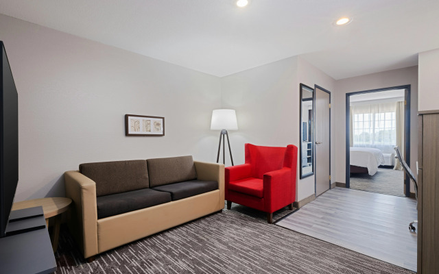 Garner Hotel Decatur - Forsyth by IHG