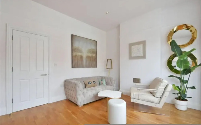 Luxury 3-bed Huge Garden Great Transport Links