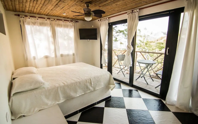 Akela Gaira Hotel