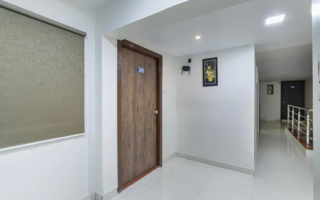 Hotel Royal Palace by OYO Rooms