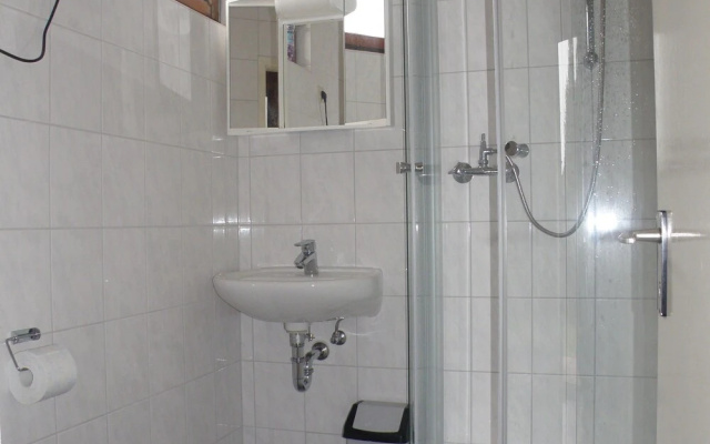Tidy furnished wooden chalet, located close to the forest
