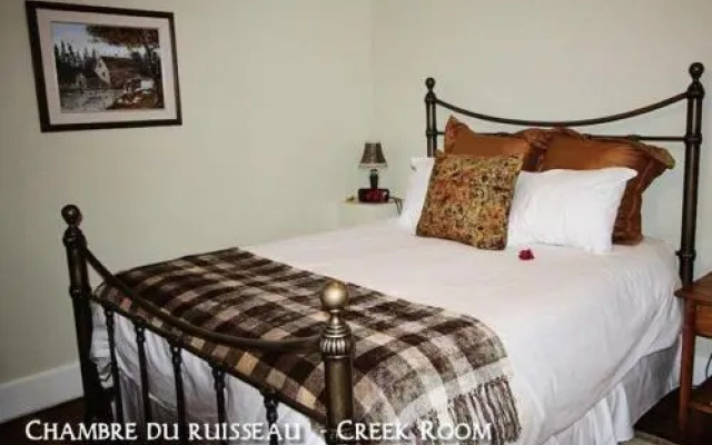 Grand Pine Bed & Breakfast