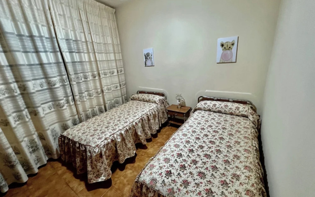 Alma Hostel